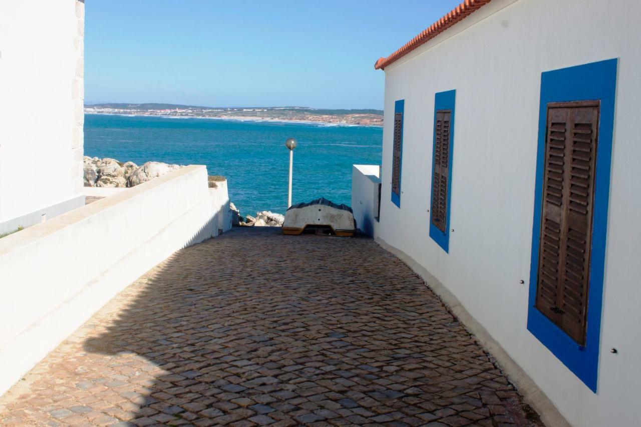 Friendly Peniche Apartment Exterior foto